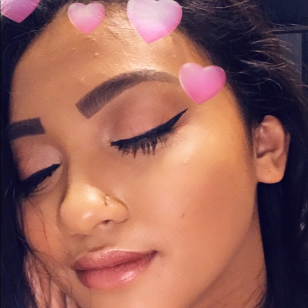 Meet your Posher, Carly